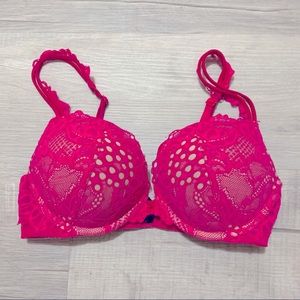 Victoria’s Secret Lace Bombshell Bra